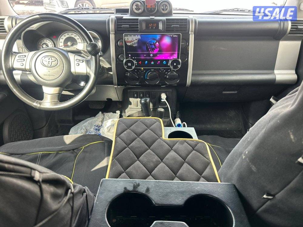 تويوتا FJ cruiser موديل 2015  ماشي 275.000 k.m  وارد الساير6