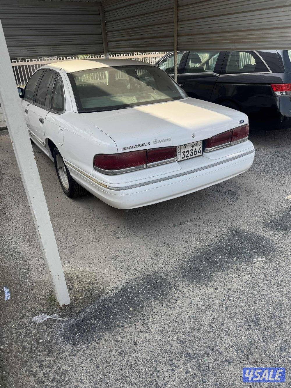 للبيع فورد كراون فكتوريا2