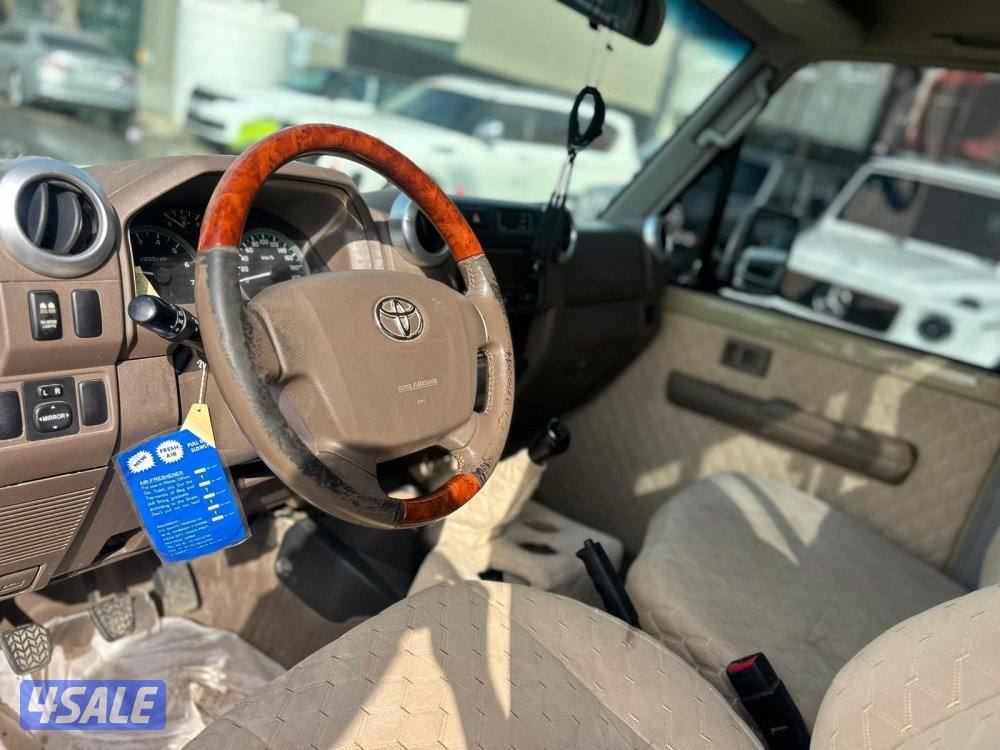 لاند كروزر شاص LX .V6  موديل 2014 ماشى 290.000 k.m  وارد الساير4