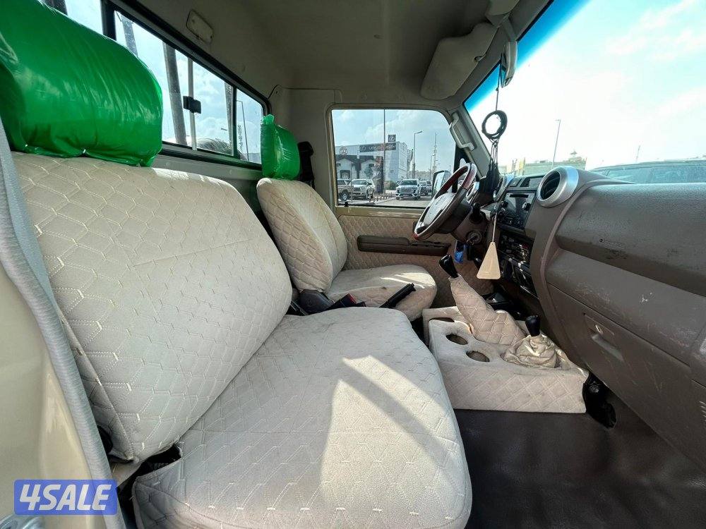 لاند كروزر شاص LX .V6  موديل 2014 ماشى 290.000 k.m  وارد الساير7