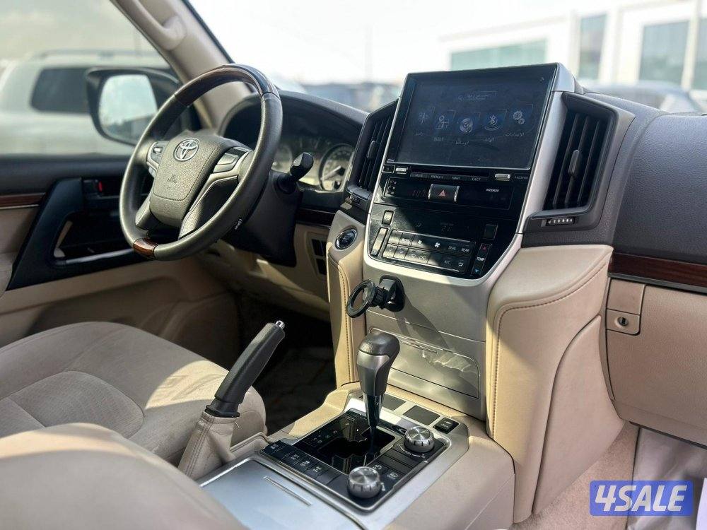 تويوتا لاند كروزر GX.R-V8 موديل 2018 ماشى 340.000 k.m واردالساير.4