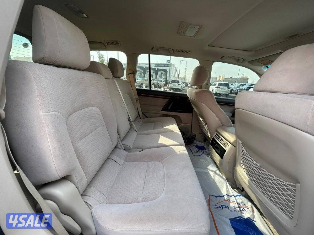 تويوتا لاند كروزر GX.R-V8 موديل 2018 ماشى 340.000 k.m واردالساير.6