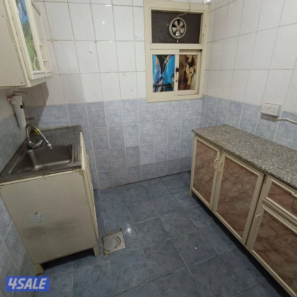 شقة للايجار غرفة وصالة بالسالمية شارع العوازم عزابي10