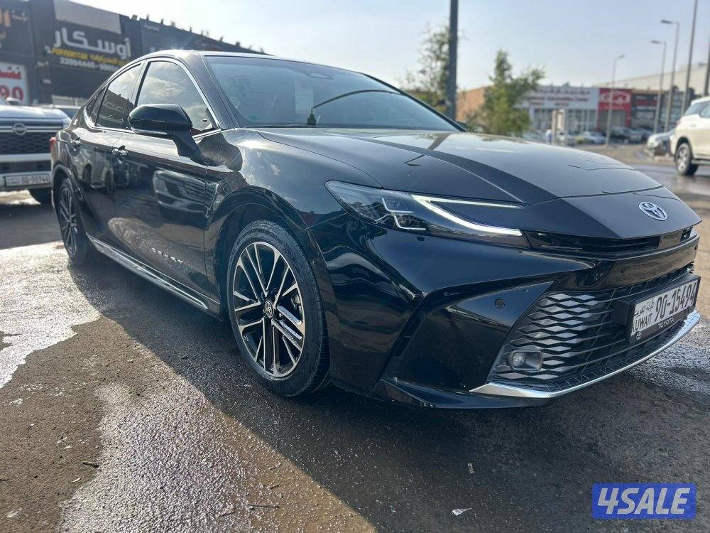 تويوتا  كامرى GLE موديل 2025 ماشى 18.000 k.m وارد الساير1