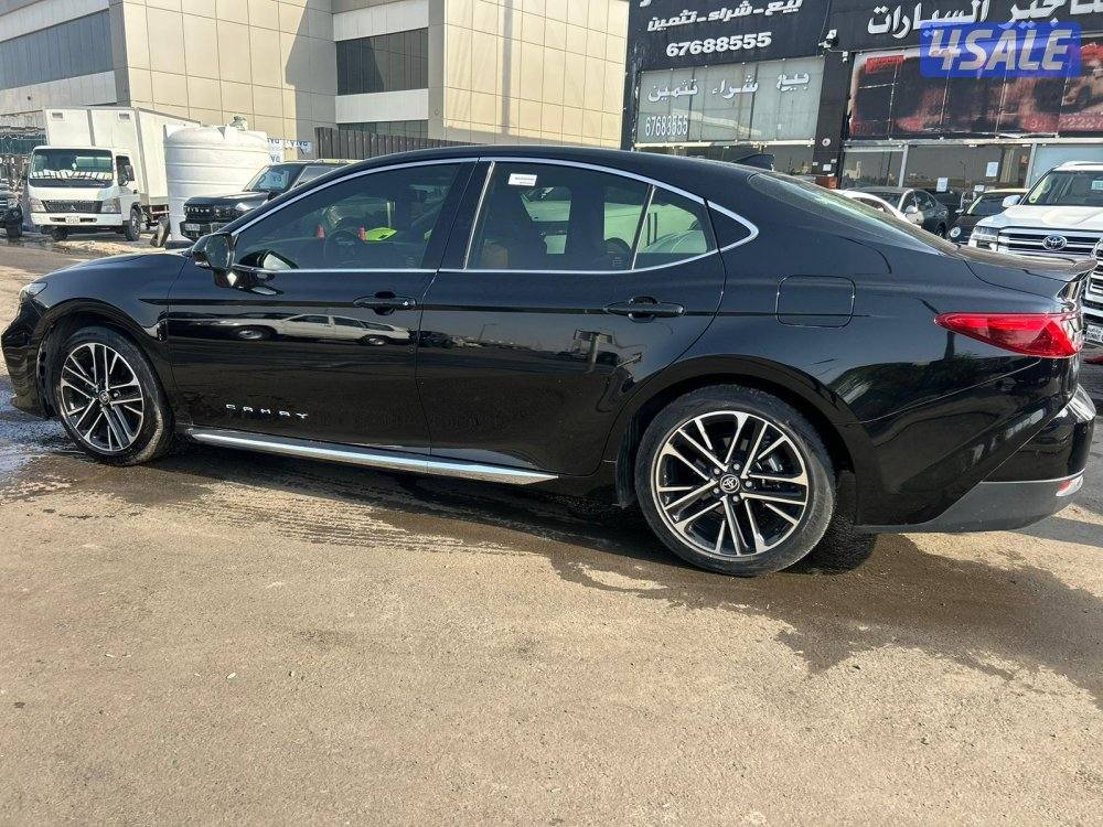 تويوتا  كامرى GLE موديل 2025 ماشى 18.000 k.m وارد الساير2