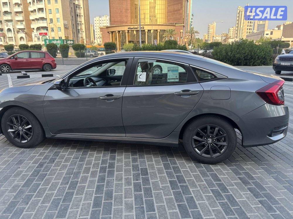 للبيع هوندا سيفك موديل 2020 عداد96 الف بحاله وكاله3