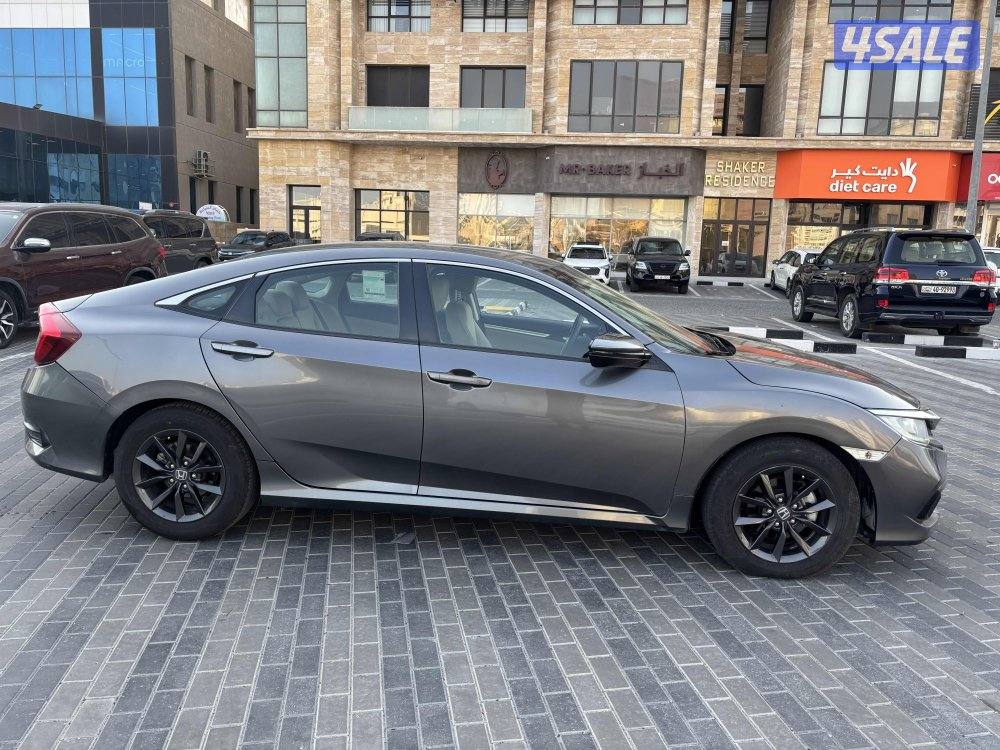 للبيع هوندا سيفك موديل 2020 عداد96 الف بحاله وكاله5