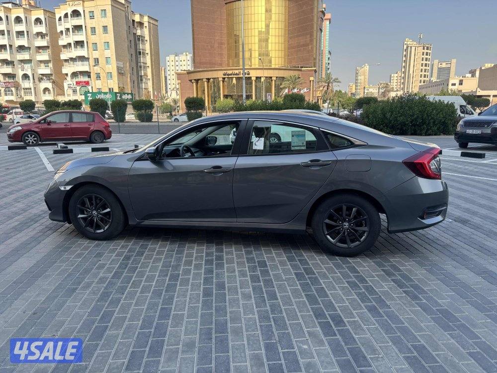 للبيع هوندا سيفك موديل 2020 عداد96 الف بحاله وكاله7