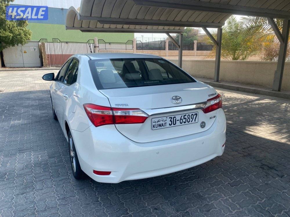 كرولا2015 عداد22 الف وارد الوكاله / فل اوبش/ مكينه 2.0 بحاله ممتازه4