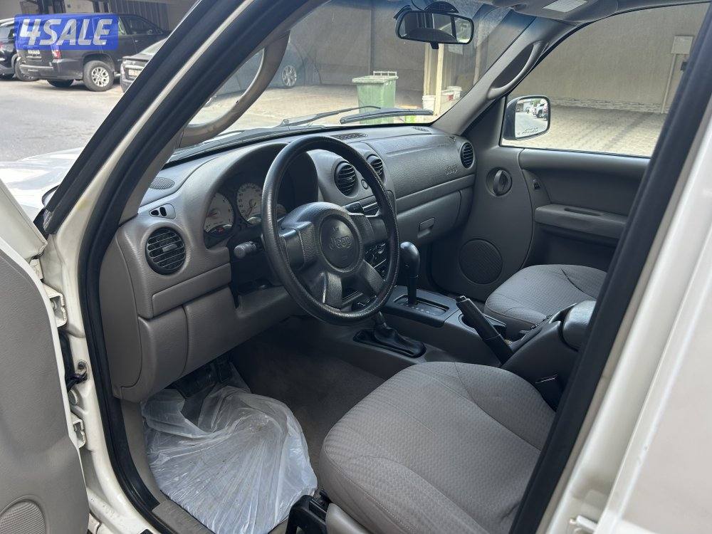 للبيع جيب شروكي 2003 سبورت بحاله ممتازه دبل قير4