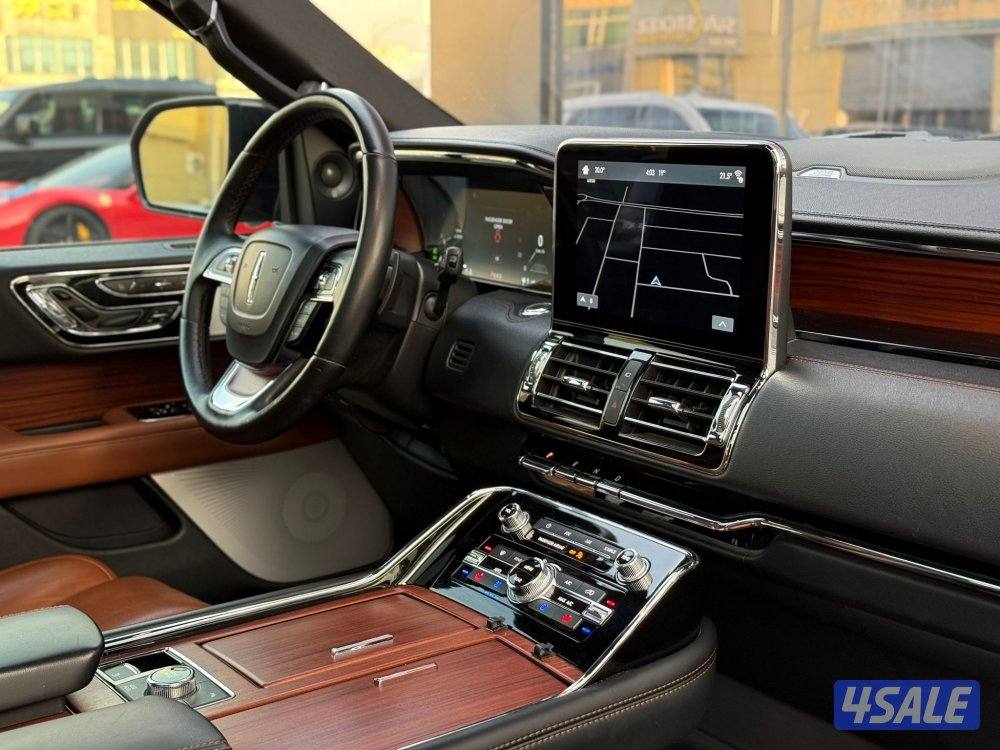 LINCOLN NAVIGATOR _2018 عداد 46 الف فقط7