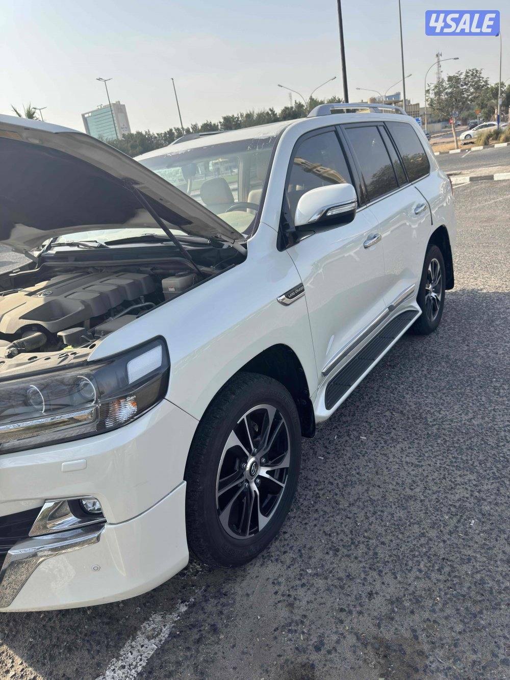 للبيع لاند جراند توررنق 2021 عداد127 الف شرط الفحص عداقطعتين2