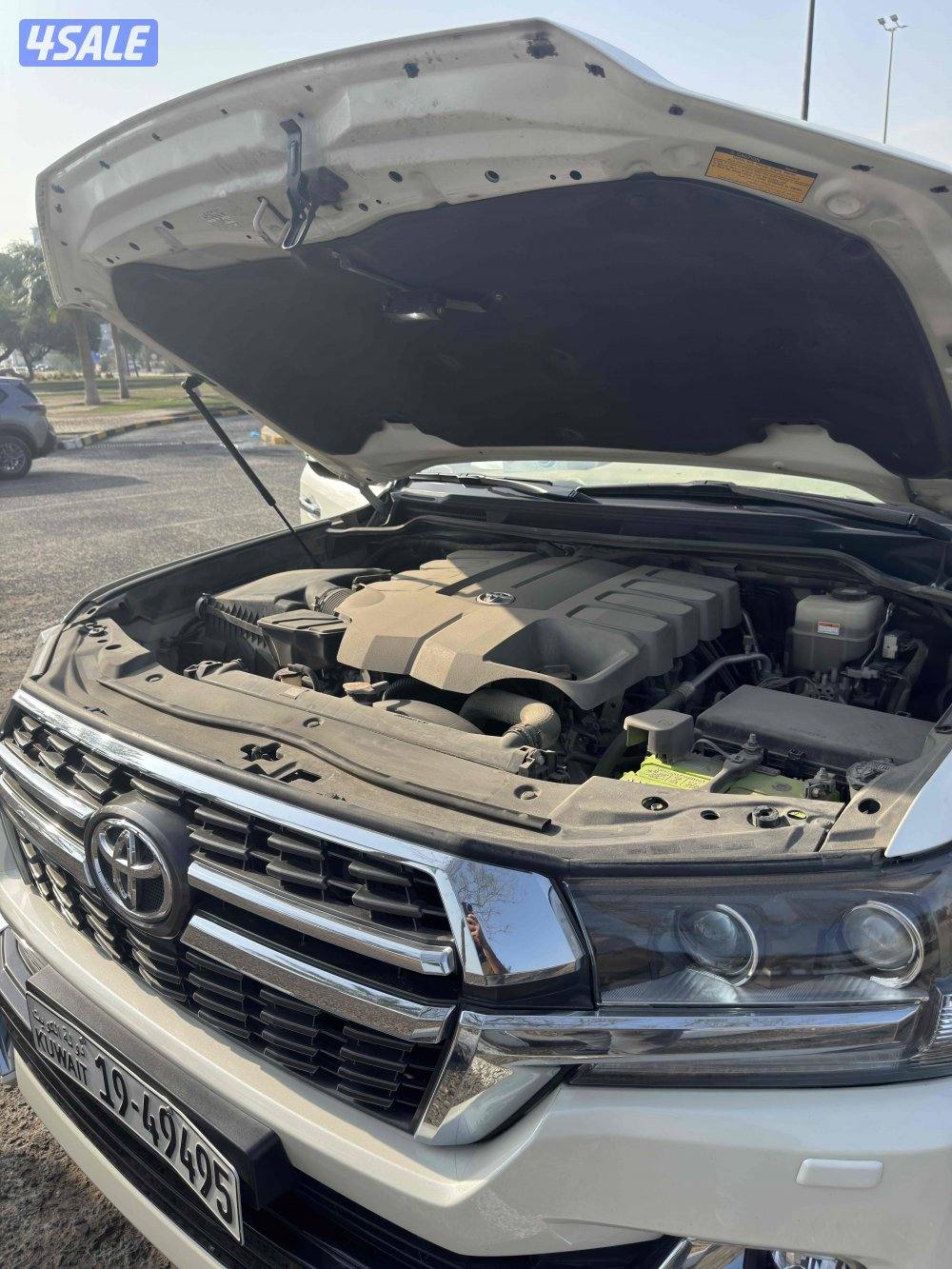 للبيع لاند جراند توررنق 2021 عداد127 الف شرط الفحص عداقطعتين3