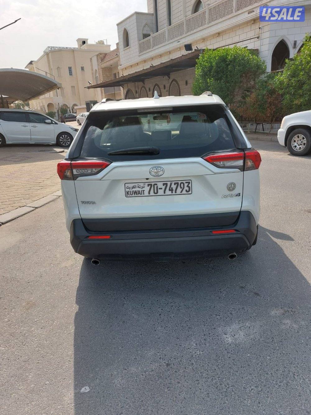 تويوتا راف 4  موديل 20233