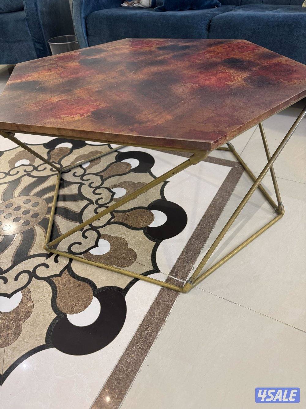 طاولة أنتيك1