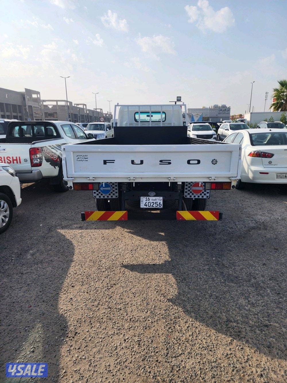 متسوبيشي هاف لوري4