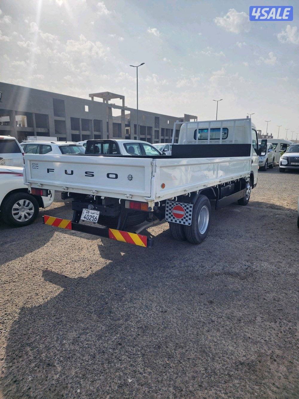 متسوبيشي هاف لوري3