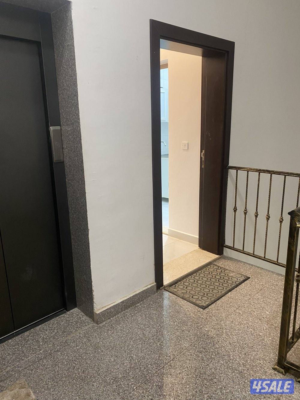 شقة للايجار غرفة وصالة ومطبخ وحمام4