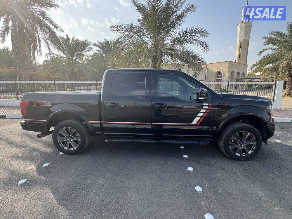 Ford F150 Lariat sport 4*4 / V86