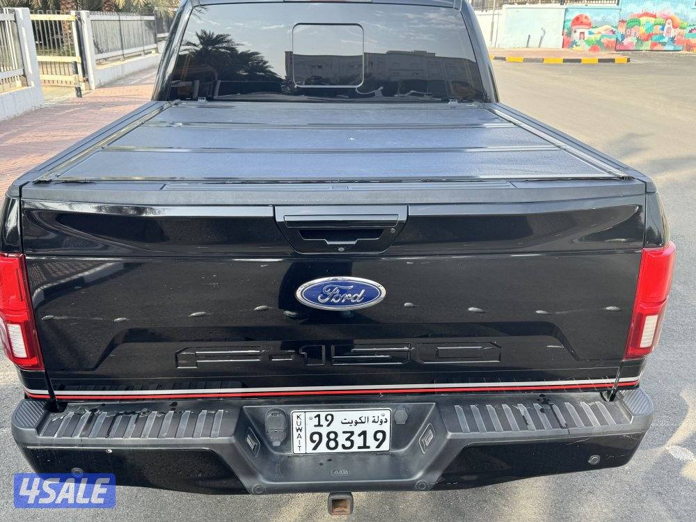 Ford F150 Lariat sport 4*4 / V810