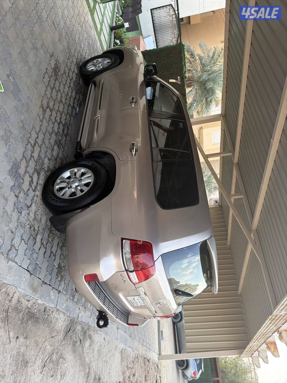 للبيع لاند كروزر موديل 2009 العداد 364 الف0