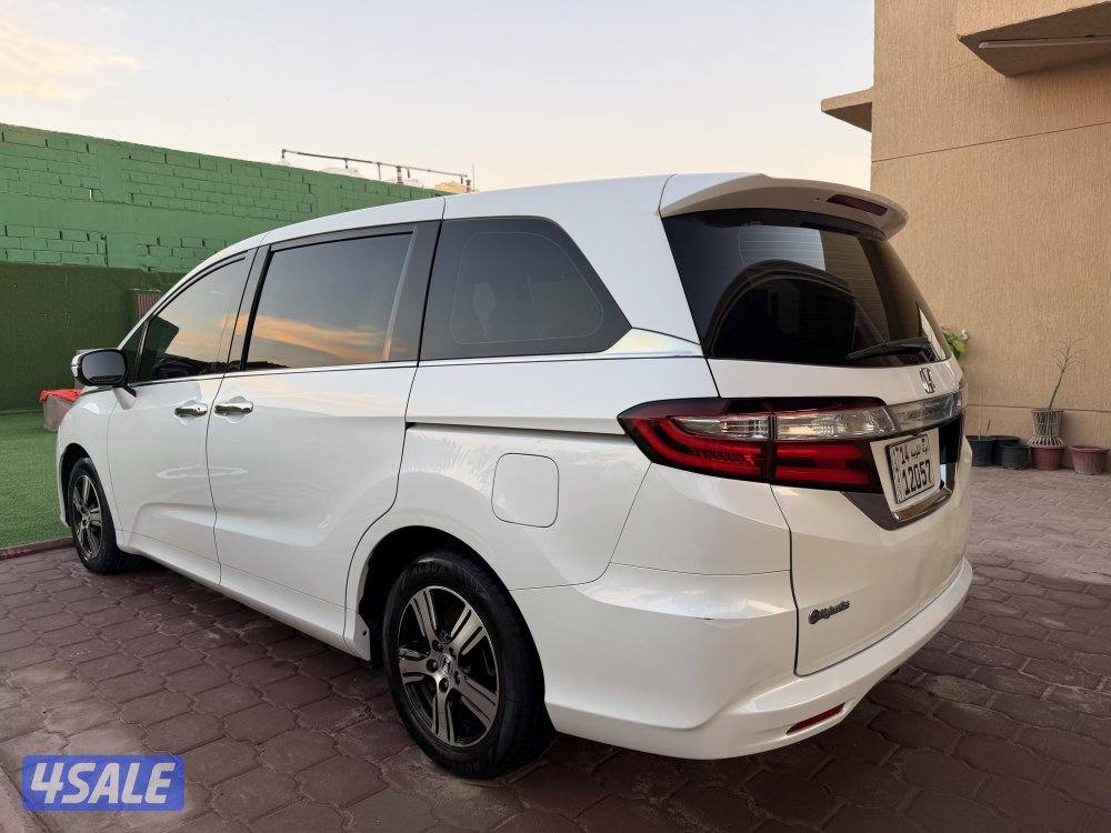 هوندا اوديسي من النوادرماشي 97 الف وكالة0