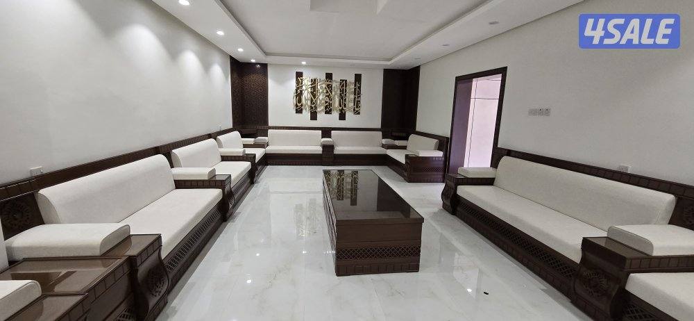 تفصيل وتنجيد ديوانيات ومساند وجلسات وكنب وكل الستاير وسجاد14