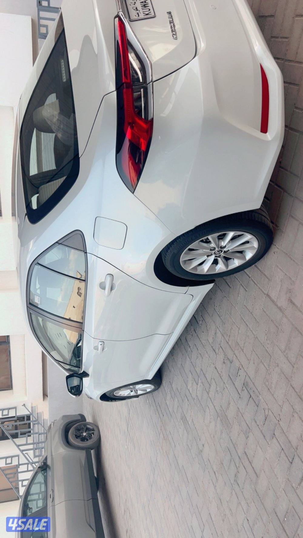 للبيع تيوتا كرولا موديل 22 صبغ الوكاله ماشي 89 شرط الفحص1