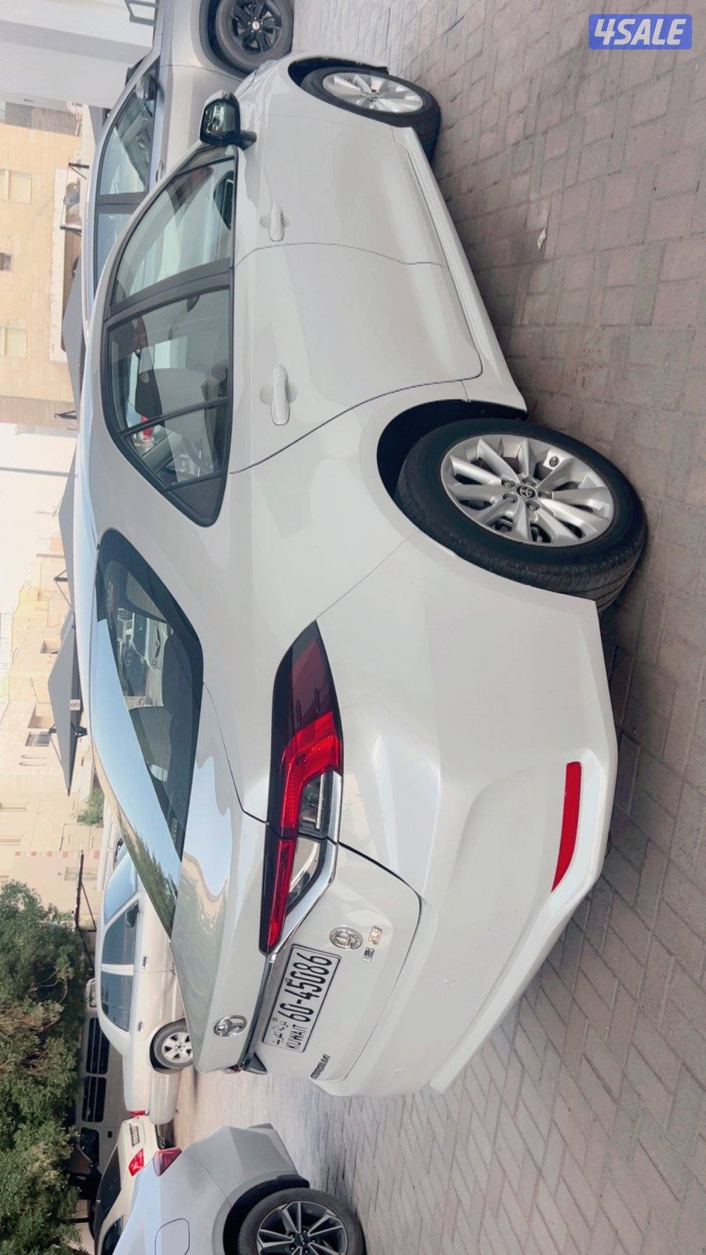 للبيع تيوتا كرولا موديل 22 صبغ الوكاله ماشي 89 شرط الفحص3