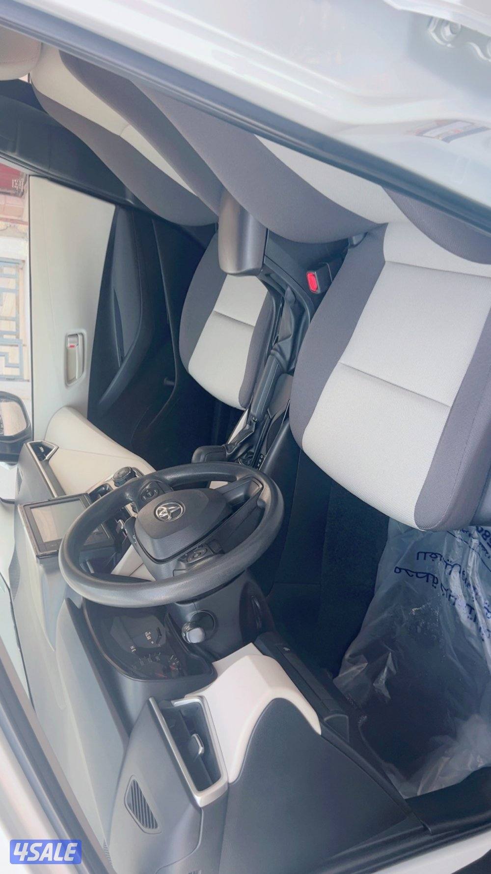 للبيع تيوتا كرولا موديل 22 صبغ الوكاله ماشي 89 شرط الفحص6