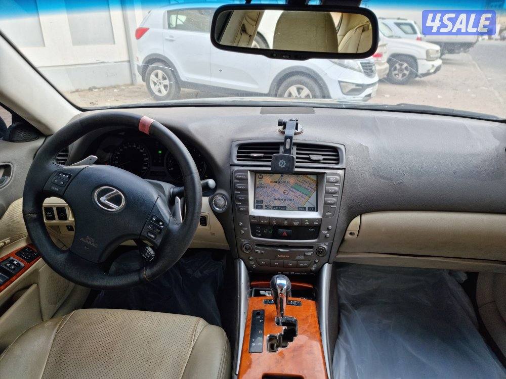 لكزس  is ٢٠٠٩2