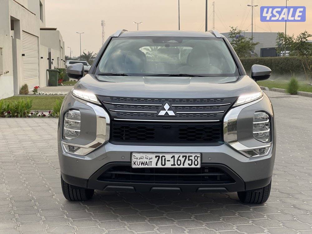 اوتلاندر المالك الاول موديل 20233