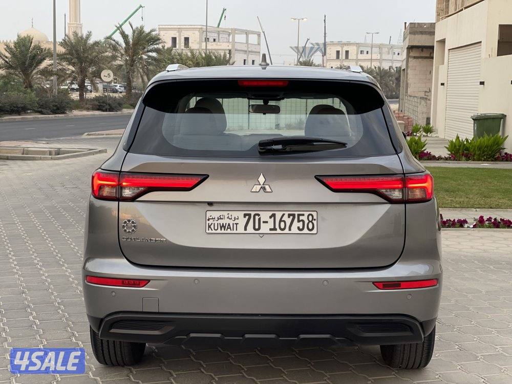 اوتلاندر المالك الاول موديل 20234