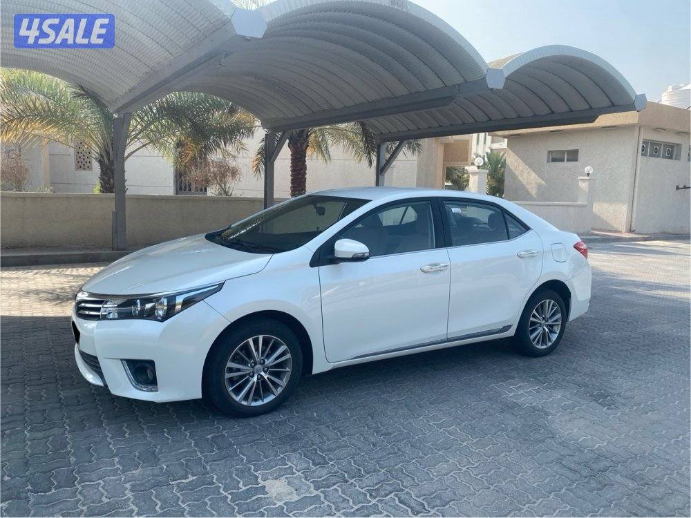 كرولا2015 عداد22 الف وارد الوكاله / فل اوبش/ مكينه 2.0 بحاله ممتازه3