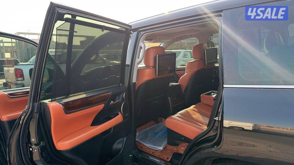 للبيع جيب لكزس وارد الساير5