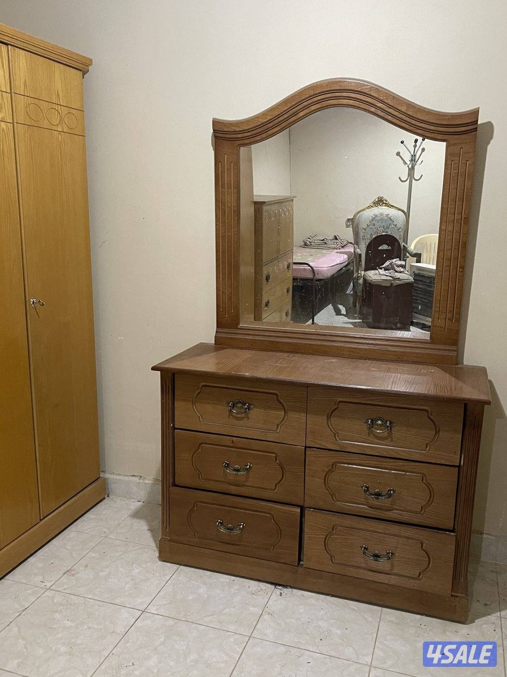 للبيع كبت وتسريحه2