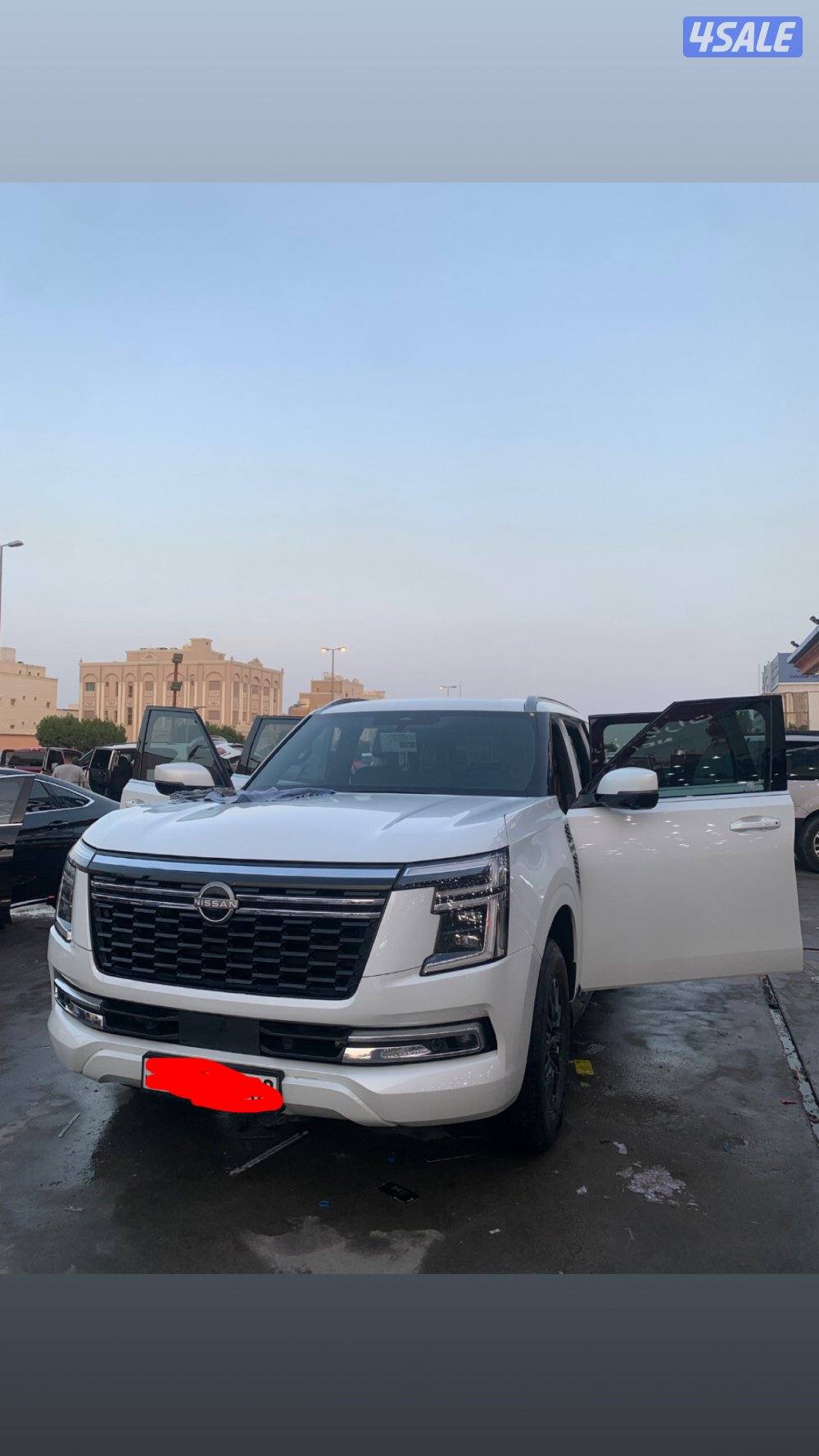 نيسان تيتانيوم4