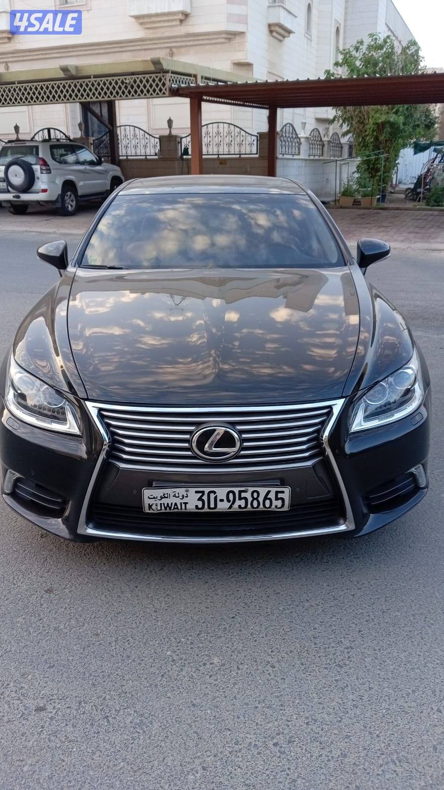 للبيع لكزس4604