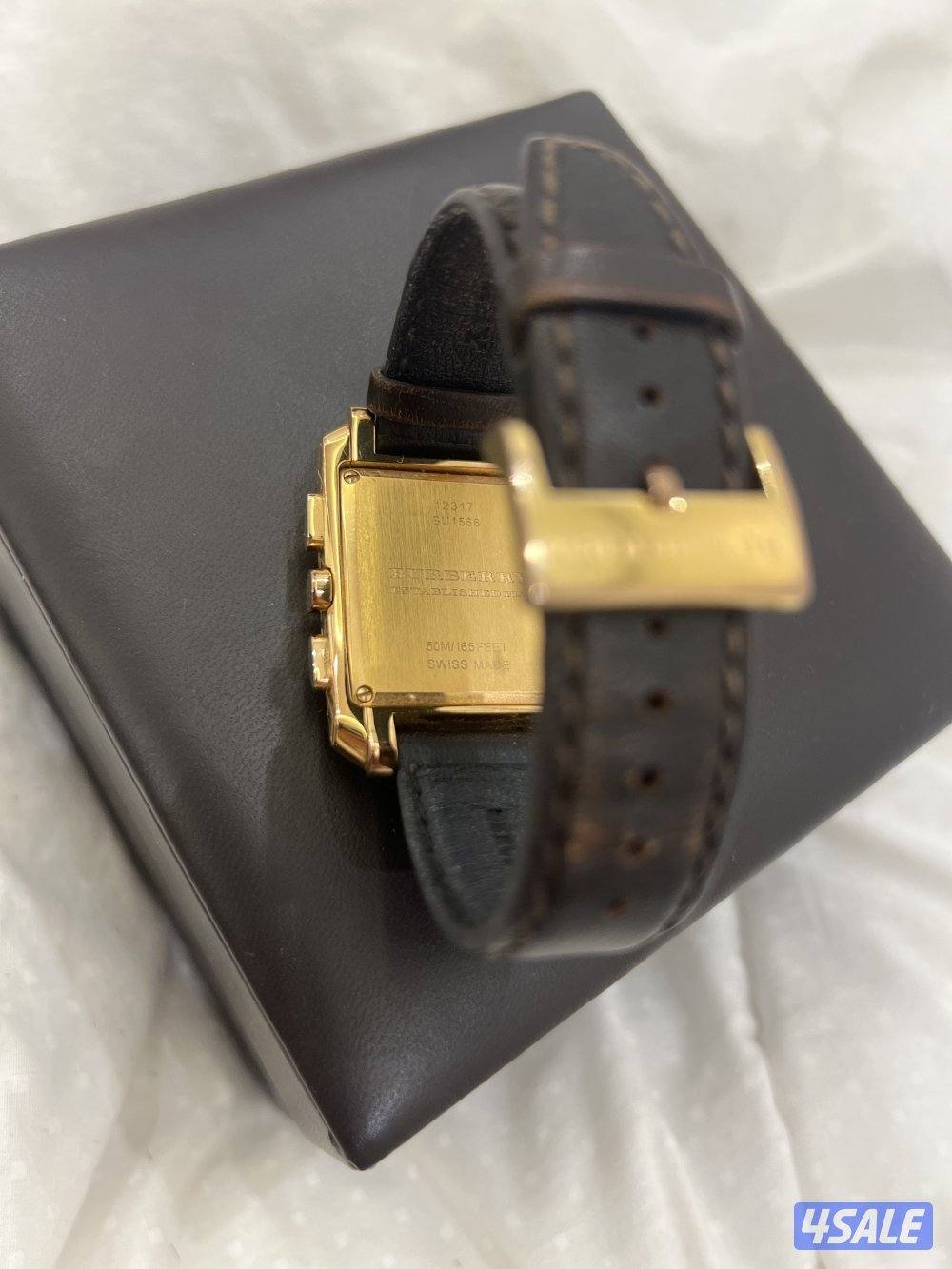 ساعة بربري برونز مع بكجها مستعمله (البطاريه تحتاج تبديل2