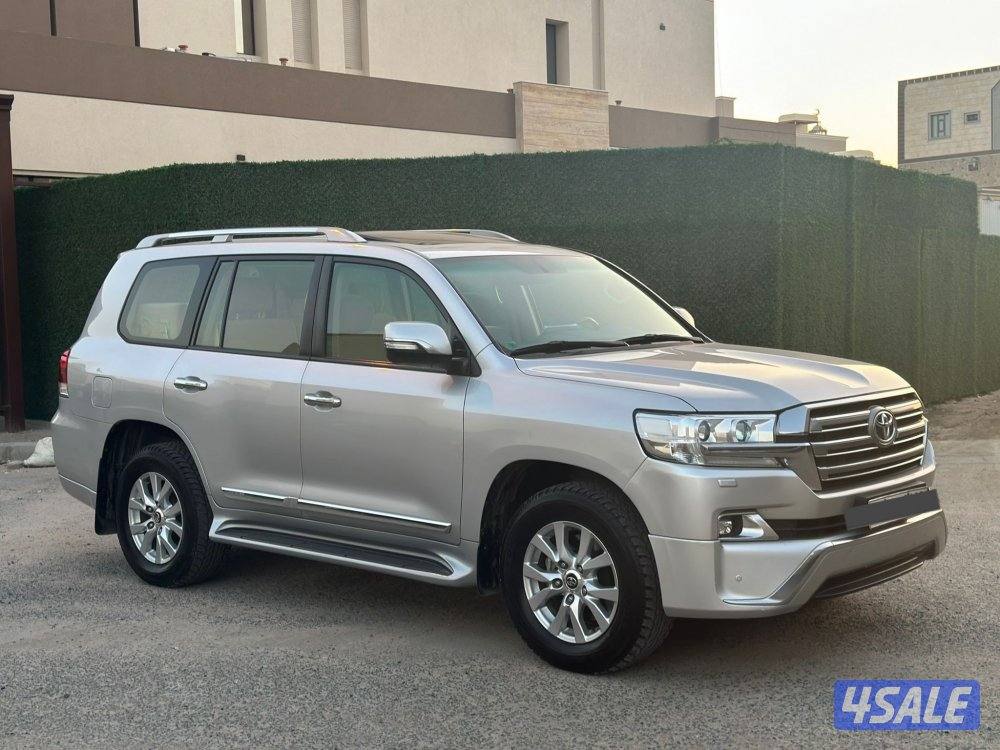 لاندكروز 2018 كامل الموصفات1