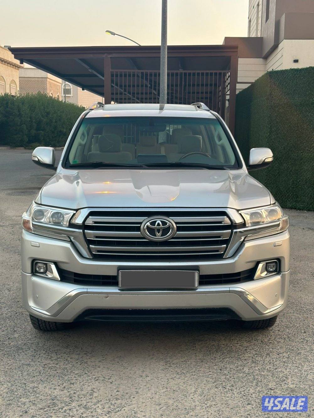 لاندكروز 2018 كامل الموصفات3