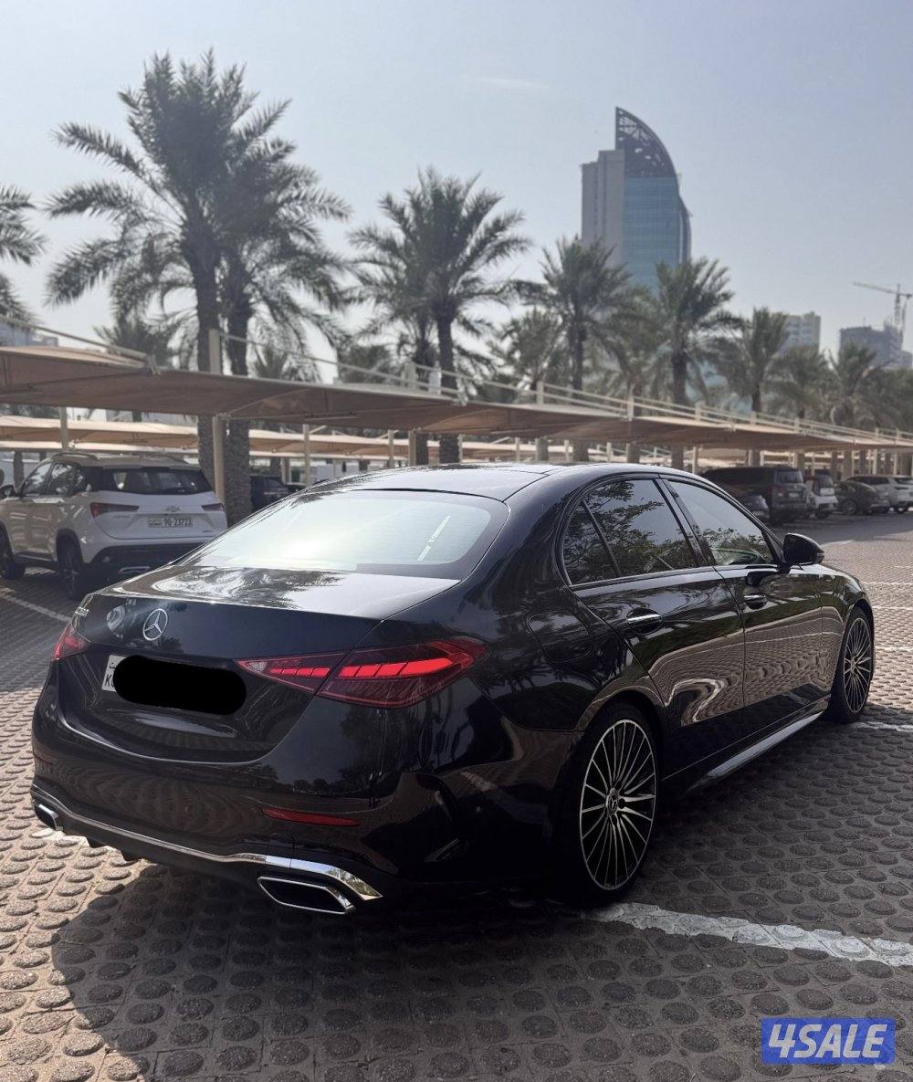 مرسيدس C200 -عداد 10 الالف كيلو - 2022 - وارد الملا - الدرجة الاولى3