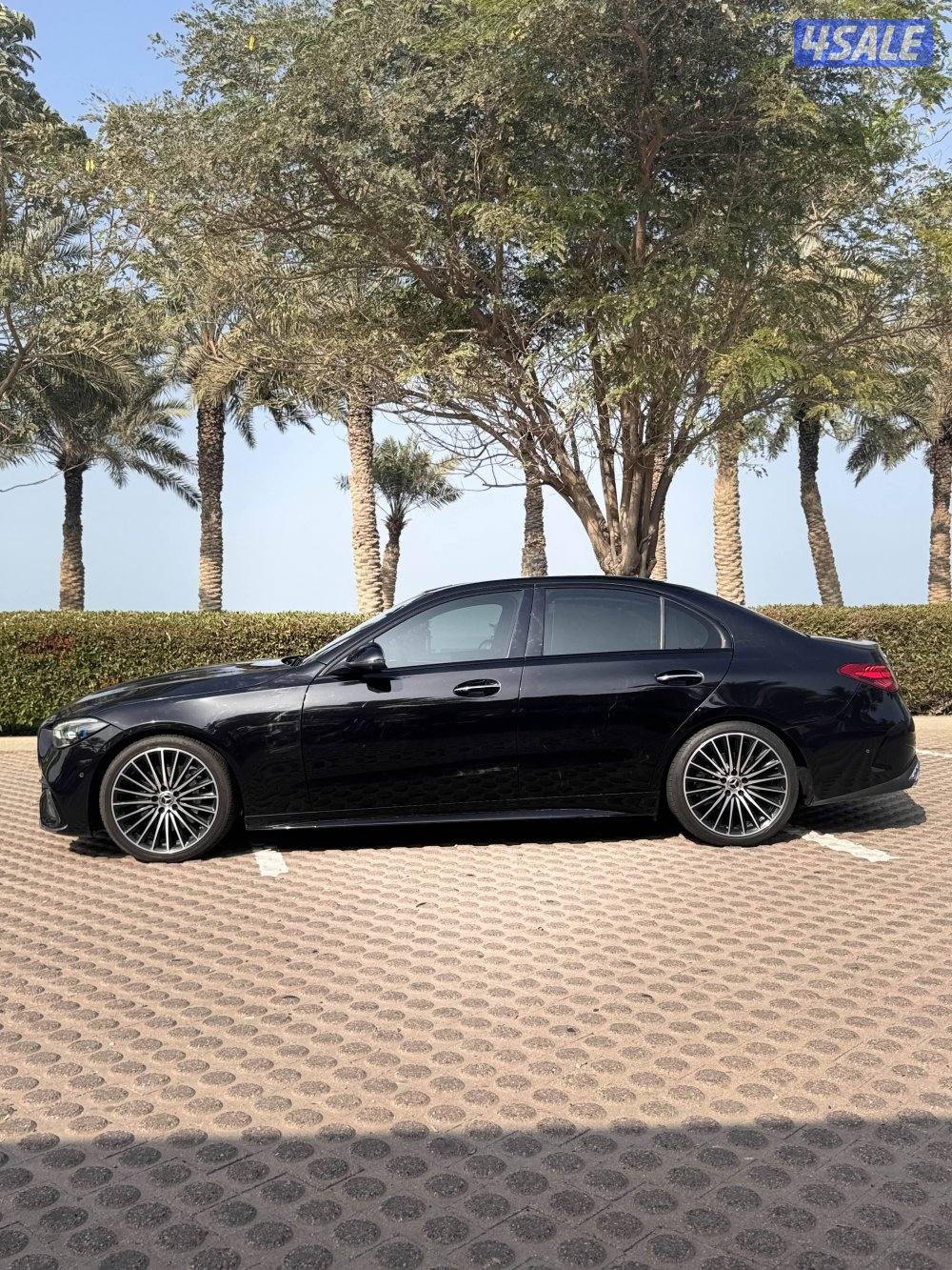 مرسيدس C200 -عداد 10 الالف كيلو - 2022 - وارد الملا - الدرجة الاولى6