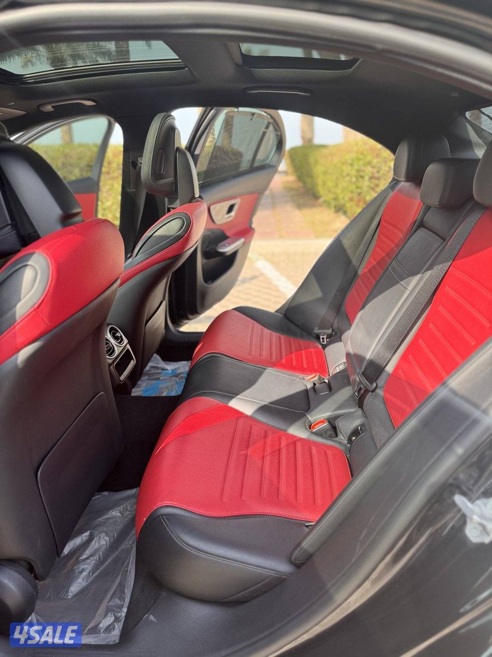 مرسيدس C200 -عداد 10 الالف كيلو - 2022 - وارد الملا - الدرجة الاولى14