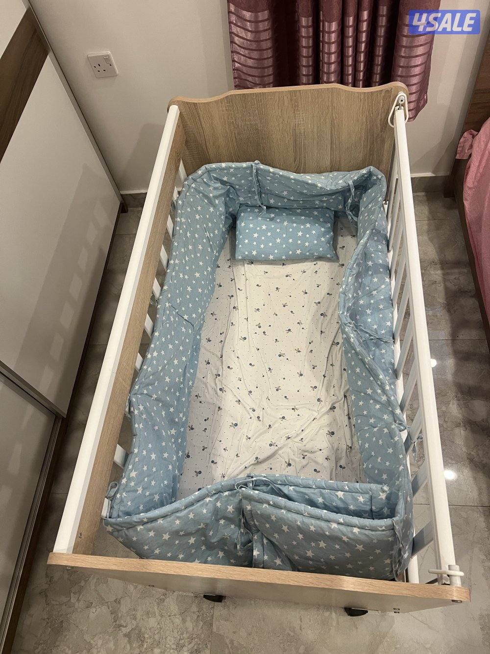 للبيع سرير أطفال4