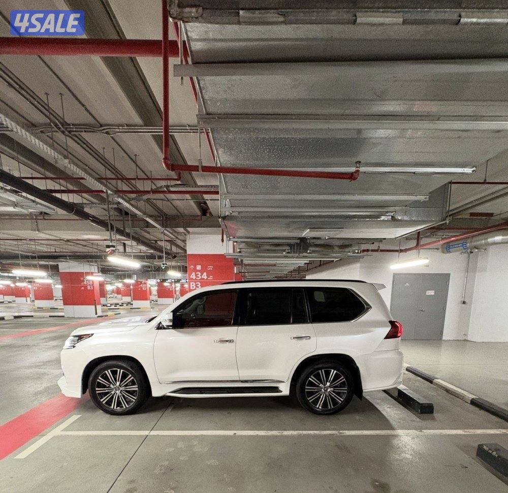 لكزسس 2019 صبغ الوكاله LX570S0