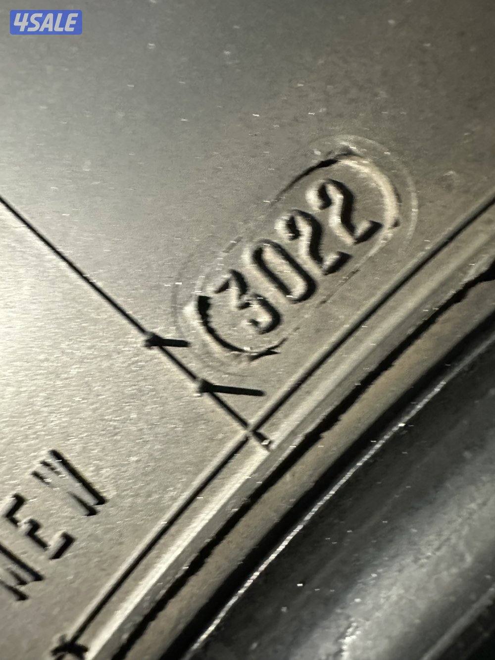 للبيع 4 تواير ميكي تومبسون3