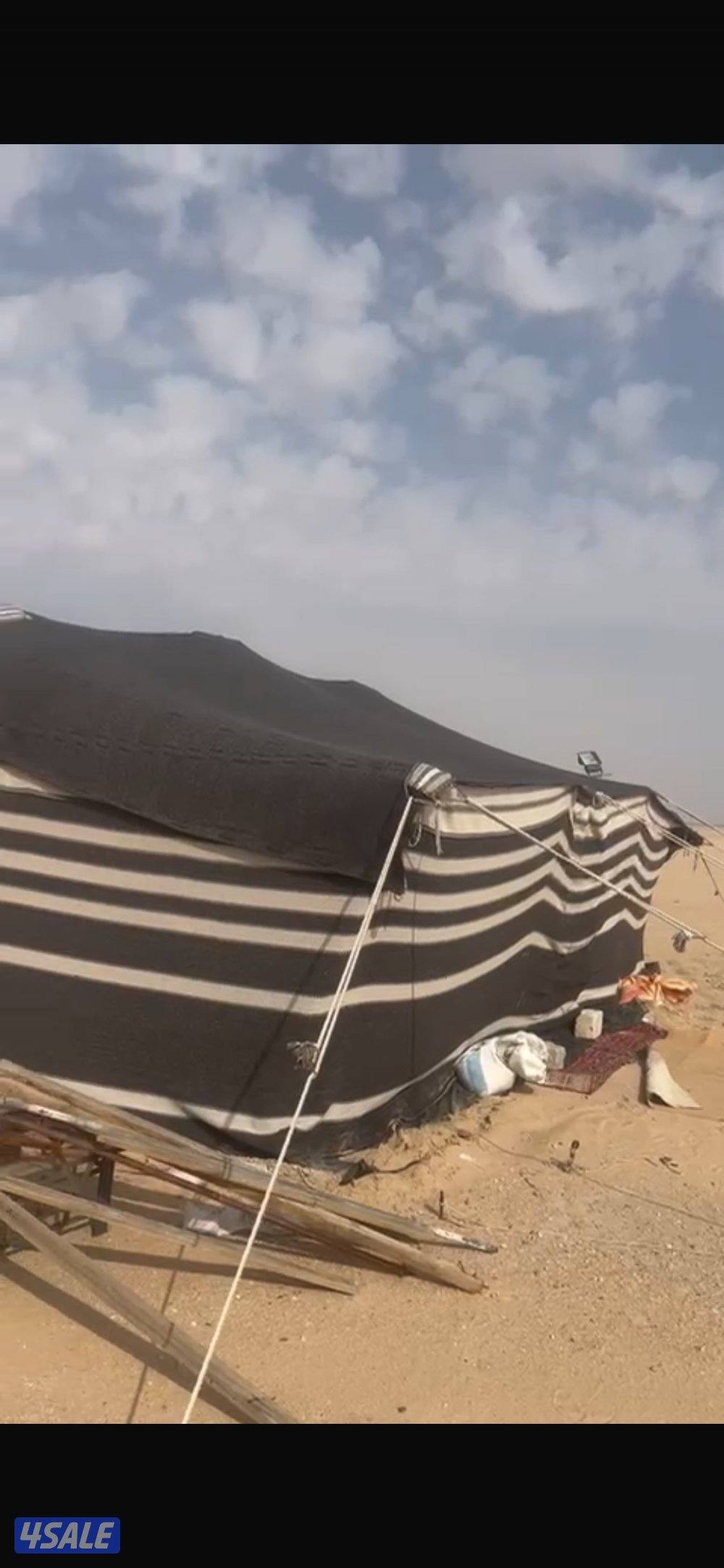 بيت شعر شبه جديد مقاس ٥/٩ السعر ١٧٠  بدون الاثاث تم شراؤه شهر ١ هالسنه0