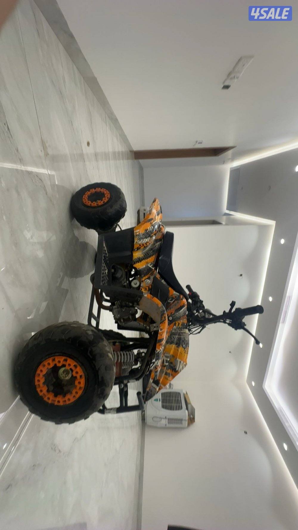 البقي شغال ما يبي له شي يمشي 80 وله مفتاحين اسبير2