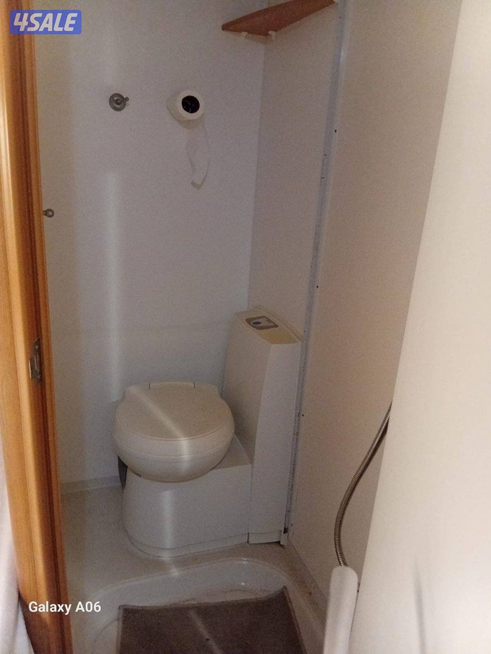 للبيع كرفان أوروبي موديل ٢٠٠٩8